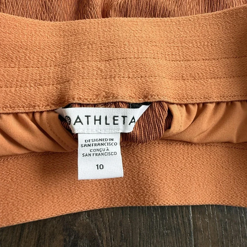 Athleta Echo Shorts Womens 10 Quick Dry Breathable Packable Athletic Running Gym